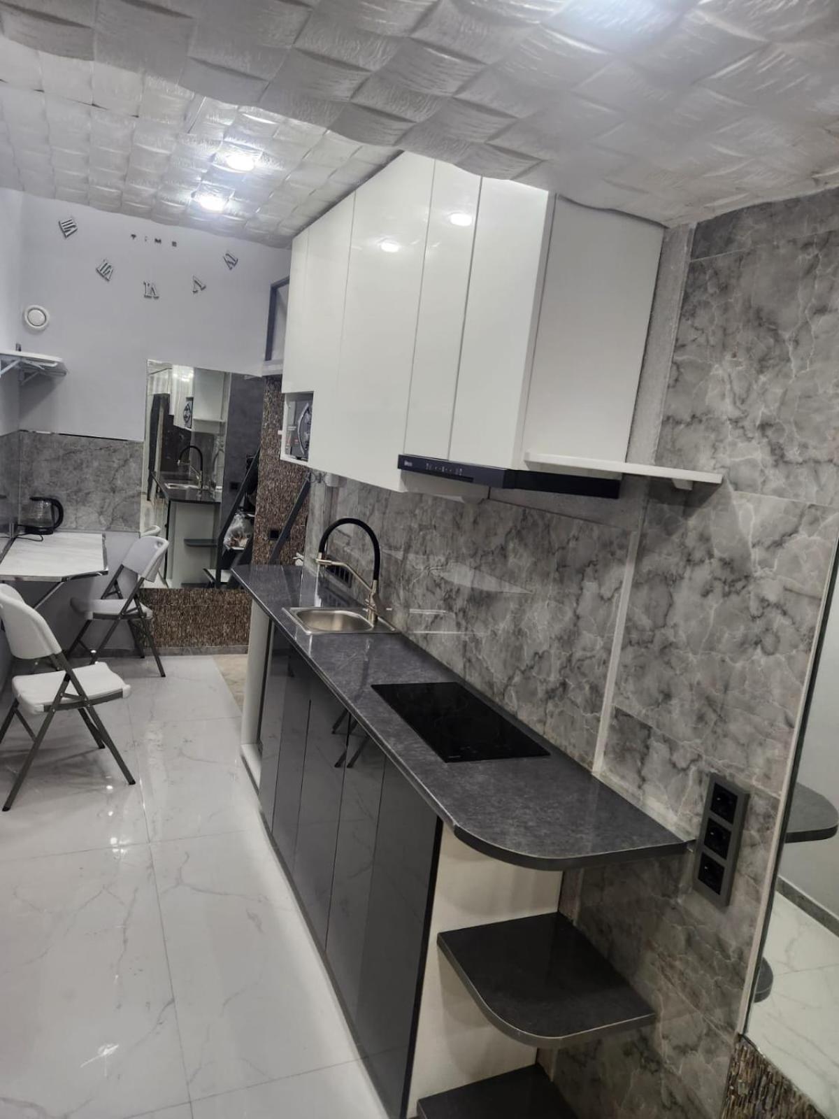 Двухуровневый Практичный Лофт Apartment อัลมาตี ภายนอก รูปภาพ